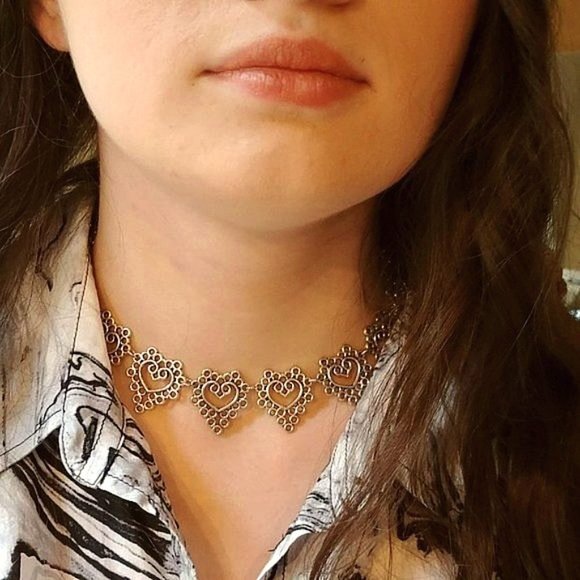 Filigree Heart Choker - Picture 3 of 3